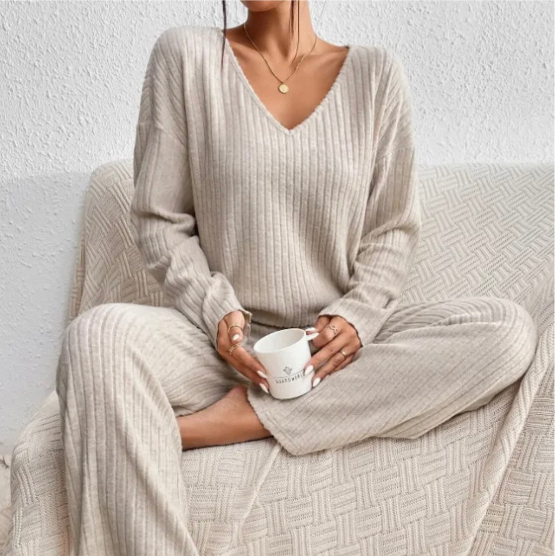 Relaxed Ribbed Two Piece Lounge Set For Women | Mireva